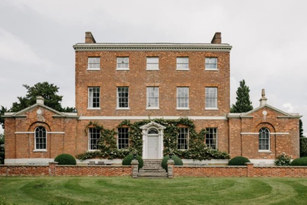 Cressy Hall - Historic Grade II Listed Manor, Gorgeous Topiary Garden Gosberton Extérieur photo