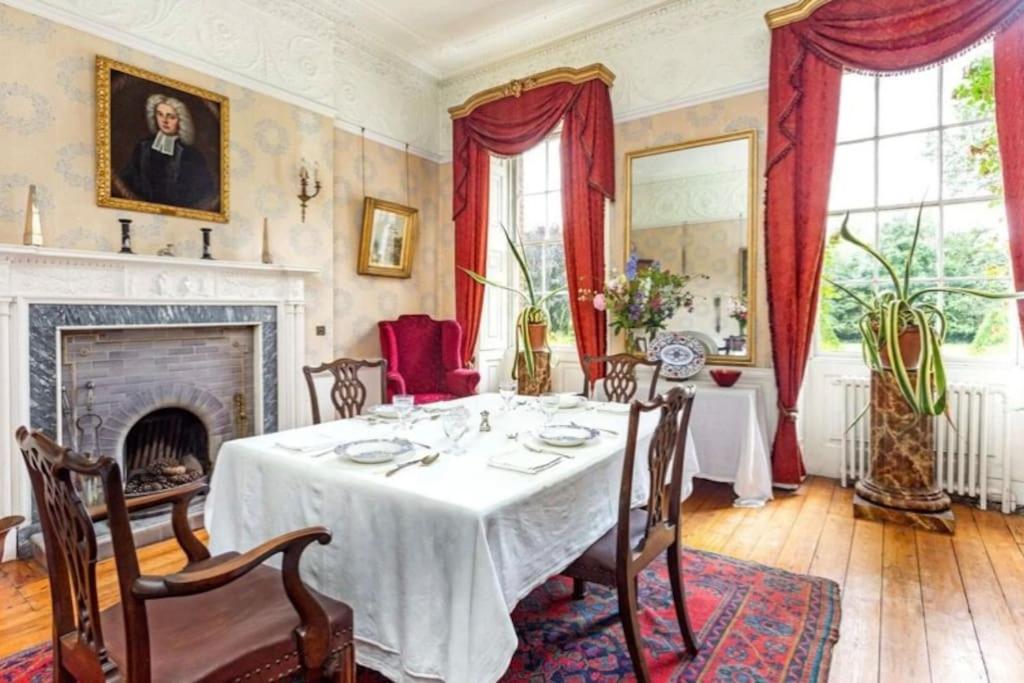 Cressy Hall - Historic Grade II Listed Manor, Gorgeous Topiary Garden Gosberton Extérieur photo