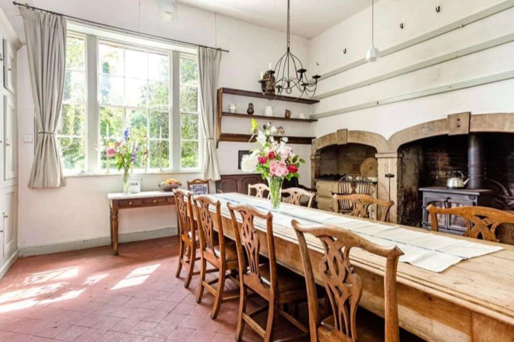 Cressy Hall - Historic Grade II Listed Manor, Gorgeous Topiary Garden Gosberton Extérieur photo