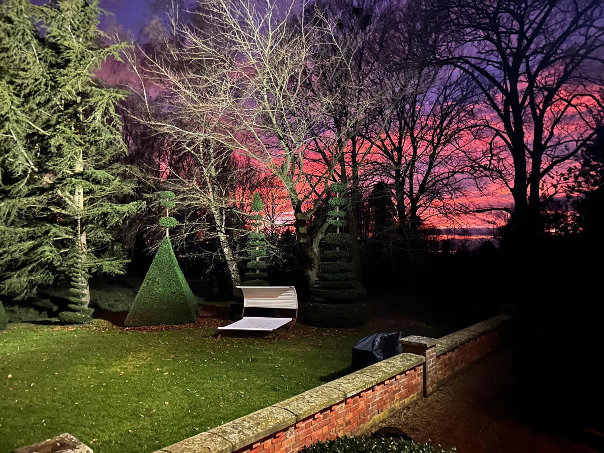 Cressy Hall - Historic Grade II Listed Manor, Gorgeous Topiary Garden Gosberton Extérieur photo