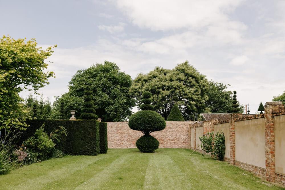 Cressy Hall - Historic Grade II Listed Manor, Gorgeous Topiary Garden Gosberton Extérieur photo