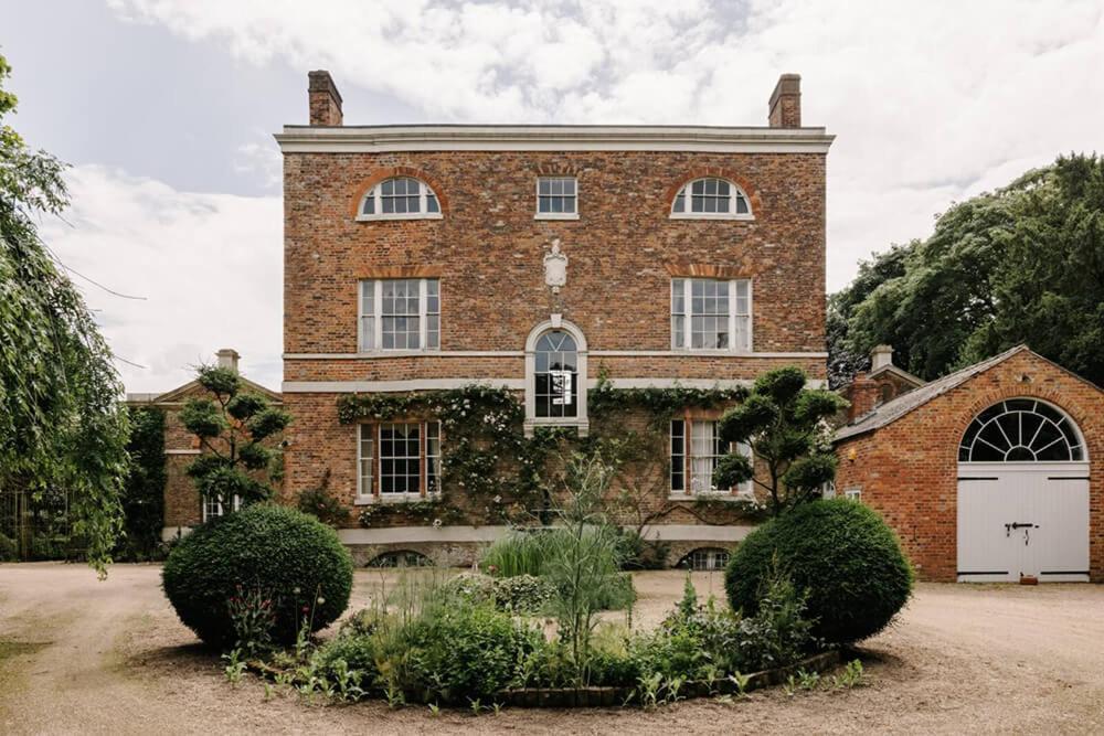 Cressy Hall - Historic Grade II Listed Manor, Gorgeous Topiary Garden Gosberton Extérieur photo